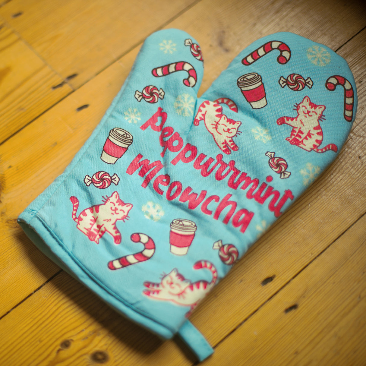 Peppurrmint Meowcha Oven Mitt Funny Christmas Cat Coffee Lover Kitchen Glove