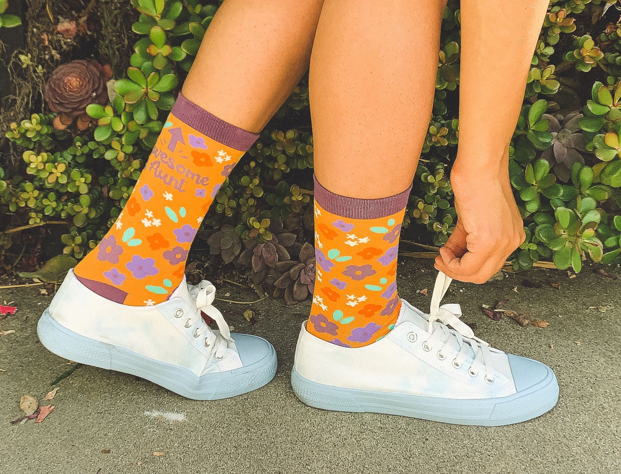 Women's Awesome Aunt Socks Funny Flowers Family Niece Nephew Graphic Novelty Footwear
