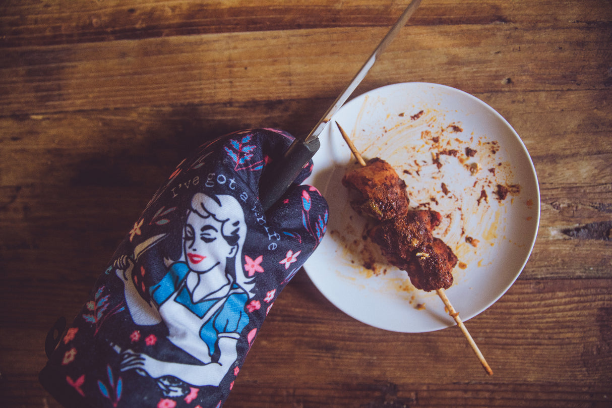 I've Got A Knife Oven Mitt