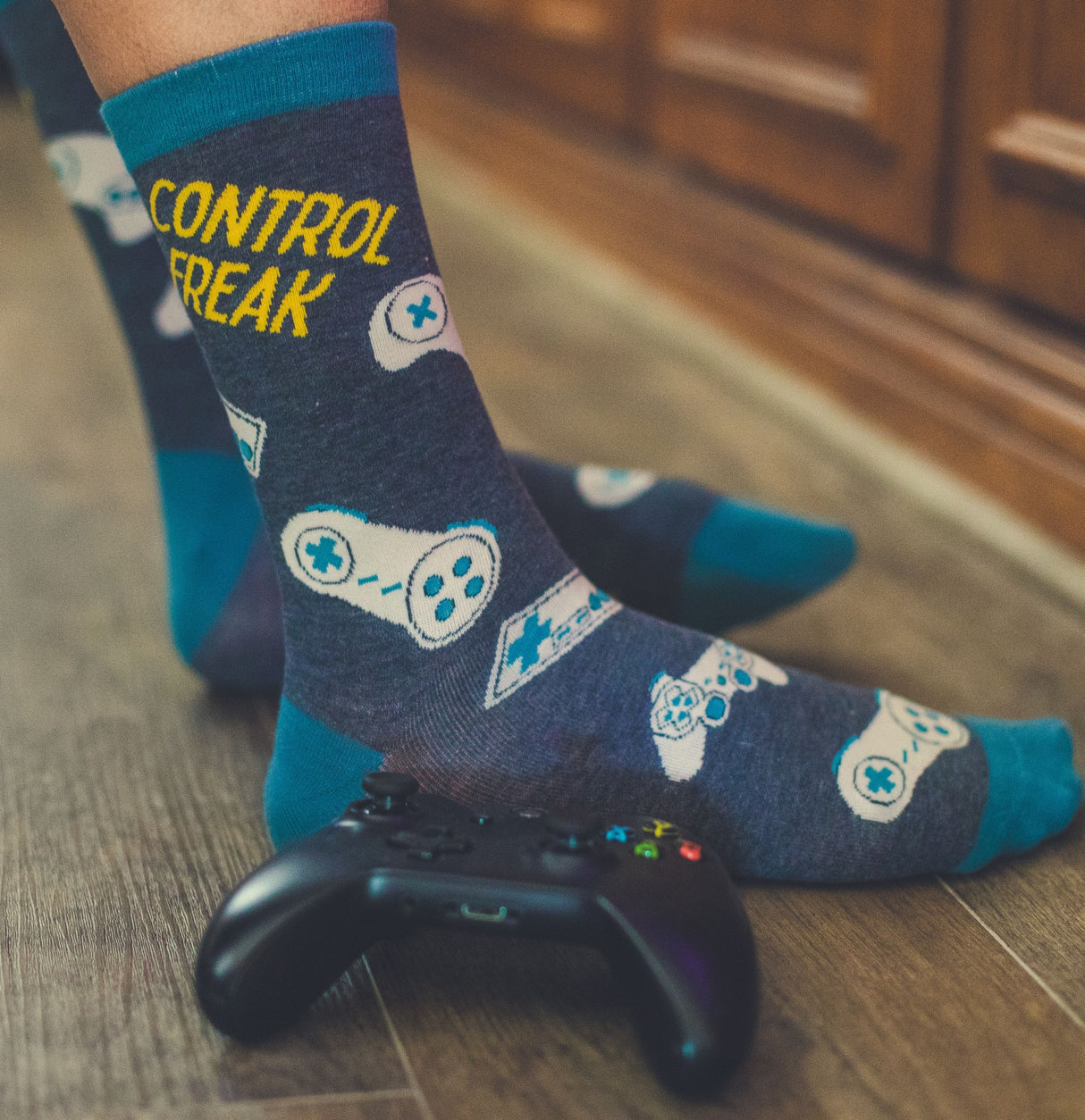 Men's Control Freak Socks Funny Retro Gamer Video Game Controller Joystick Novelty Footwear